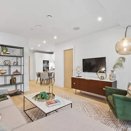 Luxury Apartment - West Wimbledon With Cinema & Game Room, Gym, Parking